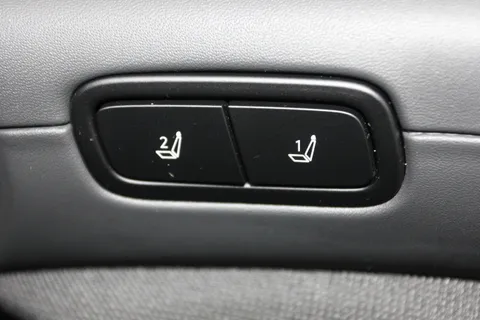 EF25CYG Hyundai Tucson 1.6T Plug-in Hybrid Ultimate 5dr Auto Thumbnail #18