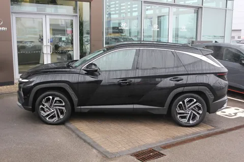 EF25CYG Hyundai Tucson 1.6T Plug-in Hybrid Ultimate 5dr Auto Thumbnail #37