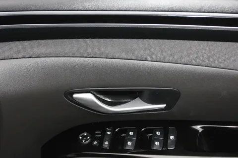 LD22XUT Hyundai Tucson 1.6 TGDi Hybrid 230 Ultimate 5dr 2WD Auto Thumbnail #20