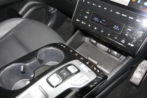 LD22XUT Hyundai Tucson 1.6 TGDi Hybrid 230 Ultimate 5dr 2WD Auto Thumbnail #31