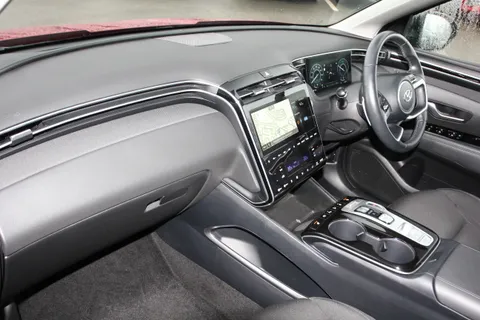 MH72NWM Hyundai Tucson 1.6 TGDi Hybrid 230 Premium 5dr 2WD Auto Thumbnail #11