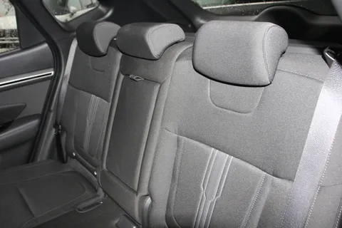 MH72NWM Hyundai Tucson 1.6 TGDi Hybrid 230 Premium 5dr 2WD Auto Thumbnail #13