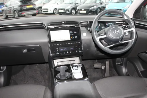 MH72NWM Hyundai Tucson 1.6 TGDi Hybrid 230 Premium 5dr 2WD Auto Thumbnail #14