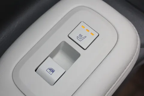 ET24YNJ Hyundai Santa Fe 1.6 TGDi Plug-in Hybrid Ultimate 5dr 4WD Auto Thumbnail #30