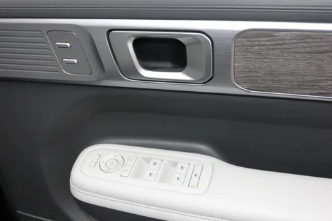 ET24YNJ Hyundai Santa Fe 1.6 TGDi Plug-in Hybrid Ultimate 5dr 4WD Auto Thumbnail #29