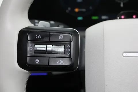 ET24YNJ Hyundai Santa Fe 1.6 TGDi Plug-in Hybrid Ultimate 5dr 4WD Auto Thumbnail #23