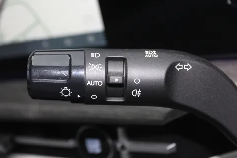 ET24YNJ Hyundai Santa Fe 1.6 TGDi Plug-in Hybrid Ultimate 5dr 4WD Auto Thumbnail #25