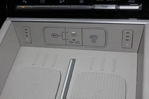 ET24YNJ Hyundai Santa Fe 1.6 TGDi Plug-in Hybrid Ultimate 5dr 4WD Auto Thumbnail #22