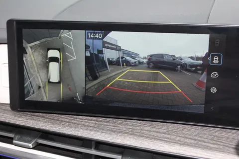 ET24YNJ Hyundai Santa Fe 1.6 TGDi Plug-in Hybrid Ultimate 5dr 4WD Auto Thumbnail #18