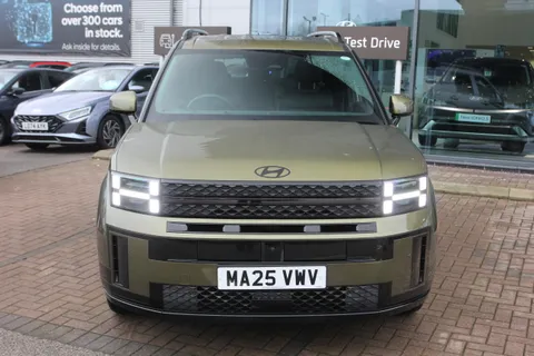 MA25VWV Hyundai Santa Fe 1.6 TGDi Plug-in Hybrid Calligraphy 5dr 4WD Auto Thumbnail #8