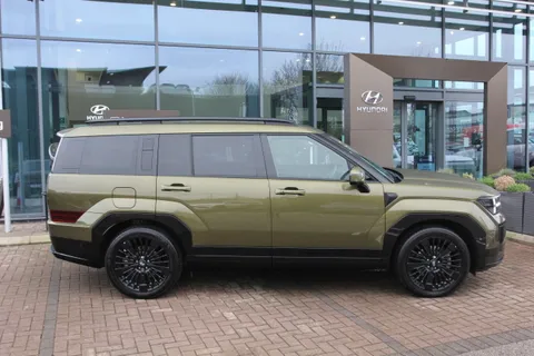 MA25VWV Hyundai Santa Fe 1.6 TGDi Plug-in Hybrid Calligraphy 5dr 4WD Auto Thumbnail #5