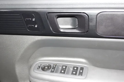 MA25VWV Hyundai Santa Fe 1.6 TGDi Plug-in Hybrid Calligraphy 5dr 4WD Auto Thumbnail #30