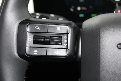 MA25VWV Hyundai Santa Fe 1.6 TGDi Plug-in Hybrid Calligraphy 5dr 4WD Auto Thumbnail #24