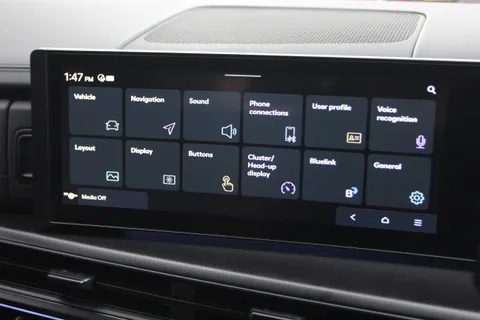 MA25VWV Hyundai Santa Fe 1.6 TGDi Plug-in Hybrid Calligraphy 5dr 4WD Auto Thumbnail #20