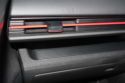 MV75XCE Hyundai Kona 1.6 Hybrid 138 N Line 5dr DCT Thumbnail #31