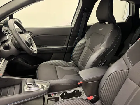 FL25NYO Renault Captur 1.6 E-Tech Full Hybrid 145 Esprit Alpine 5dr Auto Thumbnail #13