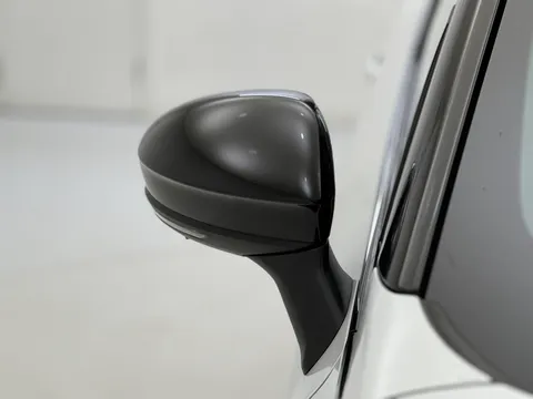 FL25NYO Renault Captur 1.6 E-Tech Full Hybrid 145 Esprit Alpine 5dr Auto Thumbnail #30