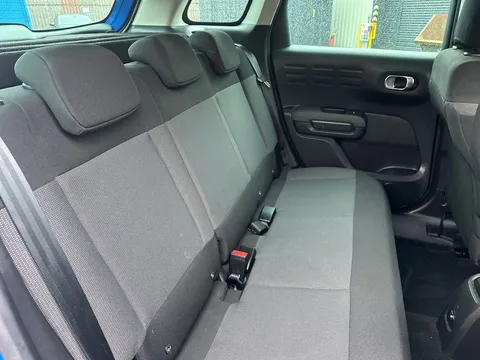 DN22YUJ Citroën C3 Aircross 1.2 PureTech 110 Shine 5dr Thumbnail #10