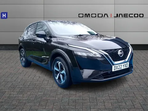DX22YXD Nissan Qashqai 1.3 DiG-T MH N-Connecta 5dr Thumbnail #2