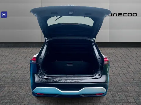 DX22YXD Nissan Qashqai 1.3 DiG-T MH N-Connecta 5dr Thumbnail #10