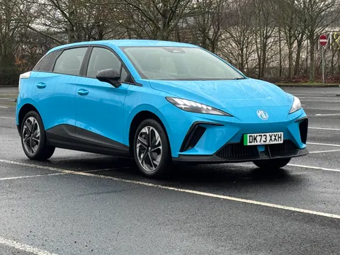 DK73XXH Mg Motor Uk Mg4 125kW SE EV 51kWh 5dr Auto Thumbnail #1