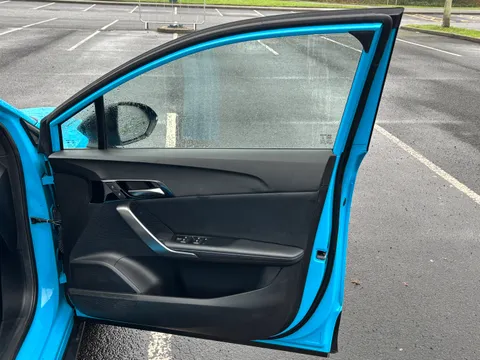 DK73XXH Mg Motor Uk Mg4 125kW SE EV 51kWh 5dr Auto Thumbnail #36