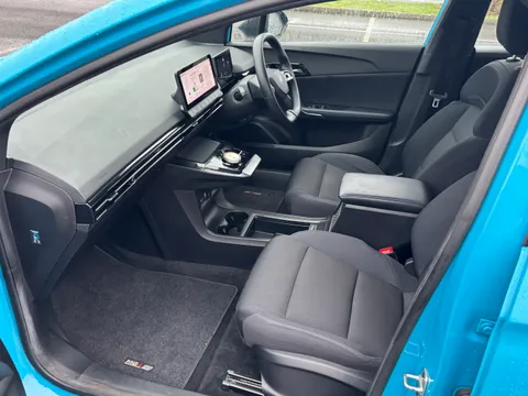 DK73XXH Mg Motor Uk Mg4 125kW SE EV 51kWh 5dr Auto Thumbnail #45