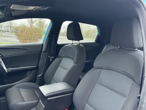 DK73XXH Mg Motor Uk Mg4 125kW SE EV 51kWh 5dr Auto Thumbnail #46