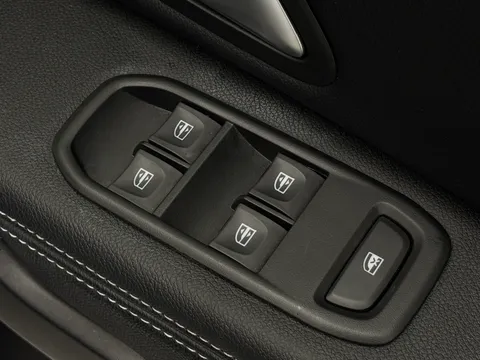 DS22NWB Dacia Duster 1.3 TCe 130 Prestige 5dr Thumbnail #19