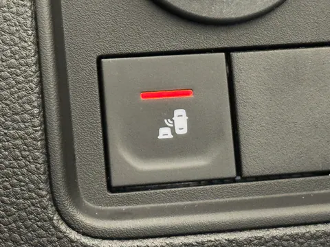 DS22NWB Dacia Duster 1.3 TCe 130 Prestige 5dr Thumbnail #28