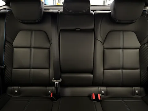 YV73PCF Renault ARKANA 1.6 E-Tech FHEV 145 Esprit Alpine 5dr Auto Thumbnail #24