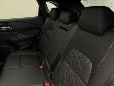 OW74YGX Nissan Qashqai 1.3 DiG-T MH 158 Tekna 5dr Xtronic Thumbnail #13