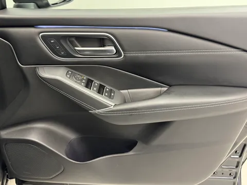 OW74YGX Nissan Qashqai 1.3 DiG-T MH 158 Tekna 5dr Xtronic Thumbnail #19