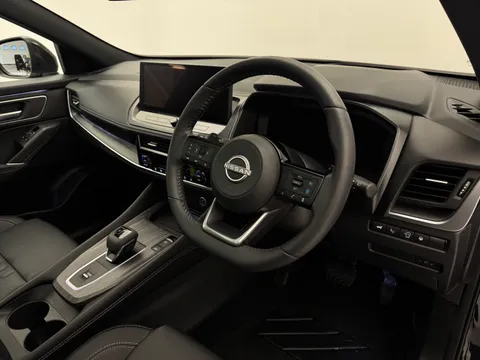 OW74YGX Nissan Qashqai 1.3 DiG-T MH 158 Tekna 5dr Xtronic Thumbnail #23