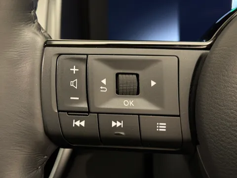 OY74YJP Nissan Qashqai 1.5 E-Power N-Connecta [Glass Roof] 5dr Auto Thumbnail #27