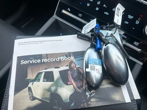 DT25ZZN Hyundai Santa Fe 1.6 TGDi PHEV Calligraphy 5dr 4WD Auto [6 Seats] Thumbnail #26