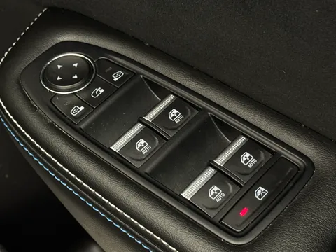 BW24ZZO Renault ARKANA 1.6 E-Tech FHEV 145 Esprit Alpine 5dr Auto Thumbnail #17