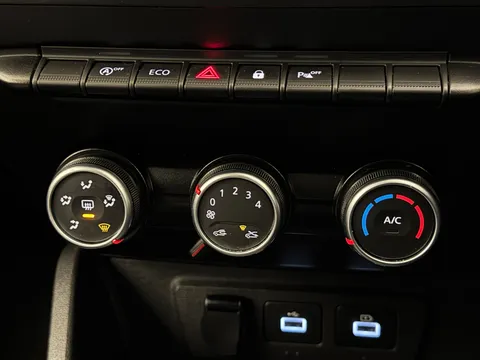 DV22YRR Dacia Duster 1.3 TCe 130 Comfort 5dr Thumbnail #25