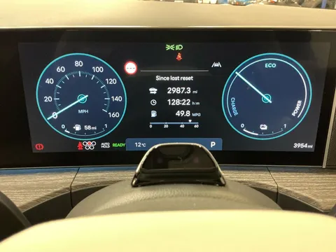 DF74CRX Hyundai Santa Fe 1.6 TGDi Plug-in Hybrid Ultimate 5dr 4WD Auto Thumbnail #14