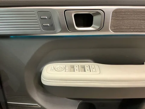 DF74CRX Hyundai Santa Fe 1.6 TGDi Plug-in Hybrid Ultimate 5dr 4WD Auto Thumbnail #21