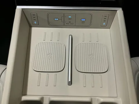 DF74CRX Hyundai Santa Fe 1.6 TGDi Plug-in Hybrid Ultimate 5dr 4WD Auto Thumbnail #24