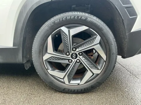 DX71XDR Hyundai Tucson 1.6 TGDi Hybrid 230 Ultimate 5dr 2WD Auto Thumbnail #16