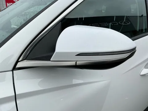 DX71XDR Hyundai Tucson 1.6 TGDi Hybrid 230 Ultimate 5dr 2WD Auto Thumbnail #23