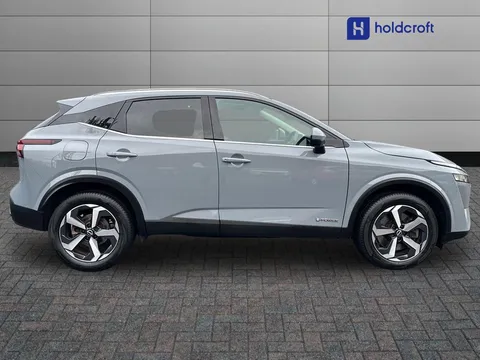 PJ72YWT Nissan Qashqai 1.5 E-Power N-Connecta [Glass Roof] 5dr Auto Thumbnail #3