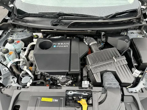 PJ72YWT Nissan Qashqai 1.5 E-Power N-Connecta [Glass Roof] 5dr Auto Thumbnail #10