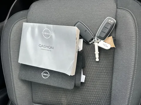 PJ72YWT Nissan Qashqai 1.5 E-Power N-Connecta [Glass Roof] 5dr Auto Thumbnail #21