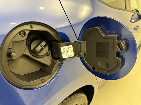 HN25UGU Renault Clio 1.0 TCe 90 Esprit Alpine 5dr Thumbnail #13