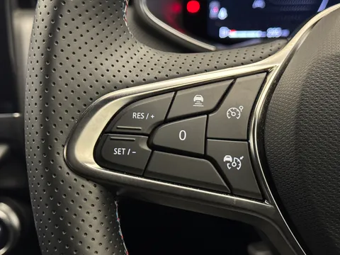 HN25UNS Renault Clio 1.0 TCe 90 Esprit Alpine 5dr Thumbnail #11