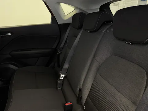 DS71MYZ Renault Captur 1.0 TCE 90 Iconic 5dr Thumbnail #28