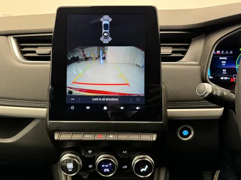 LV21OVC Renault Zoe 100kW i GT Line R135 50kWh Rapid Charge 5dr Auto Thumbnail #10